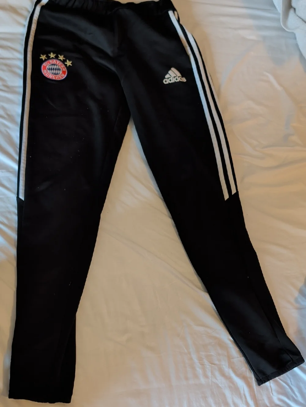 FC Bayern Munich Youth Black Soccer Track Pants - Picture 4 of 5